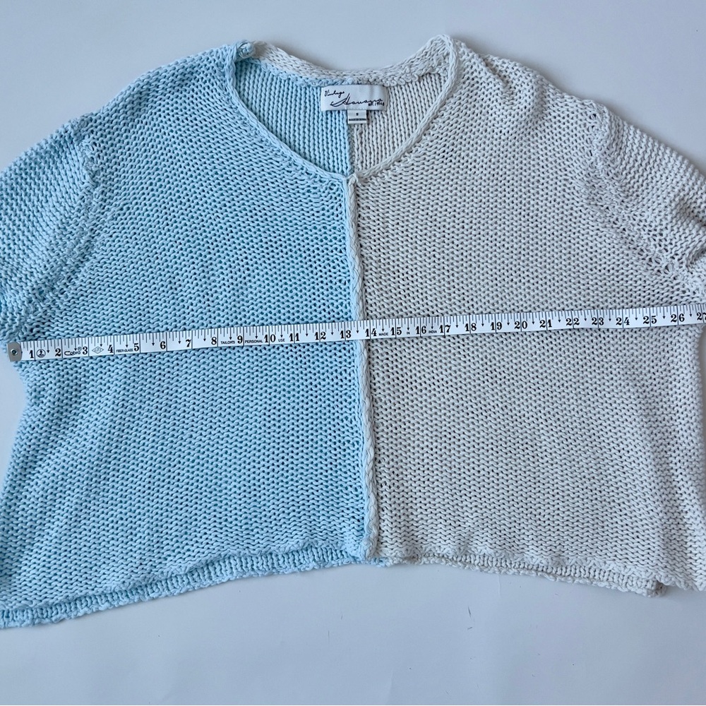 Two-Tone Vintage Havana blue and White Sweater - Picture 4 of 5
